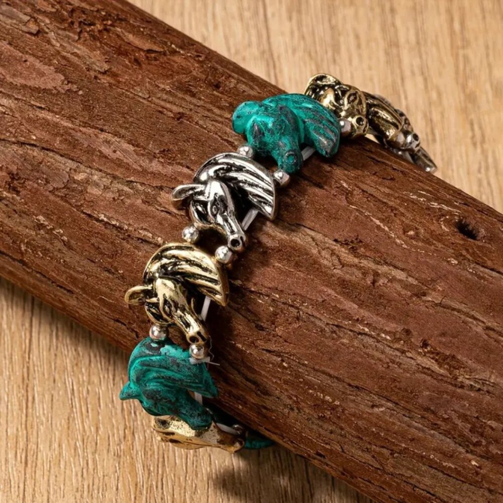 🌟Boho Horse Charm Bracelet Teal Green & Silver Tone Equestrian Style Jewelry